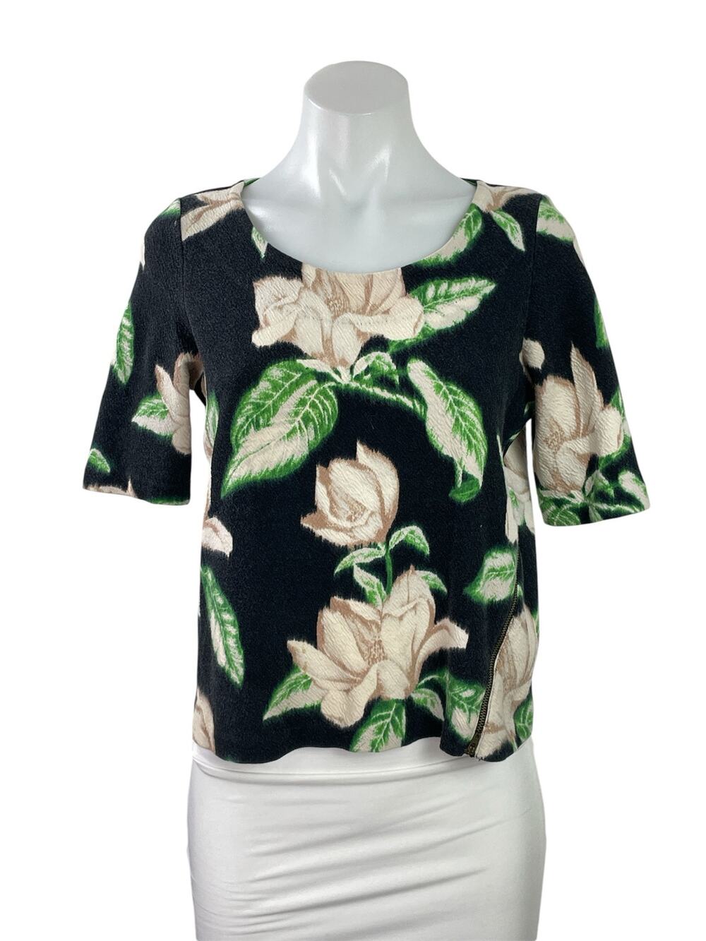 Anthropologie Women's Black Floral Short Sleeve Scoop Neck Blouse Top Size S
